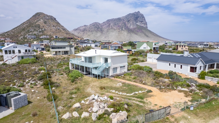 4 Bedroom Property for Sale in Pringle Bay Western Cape